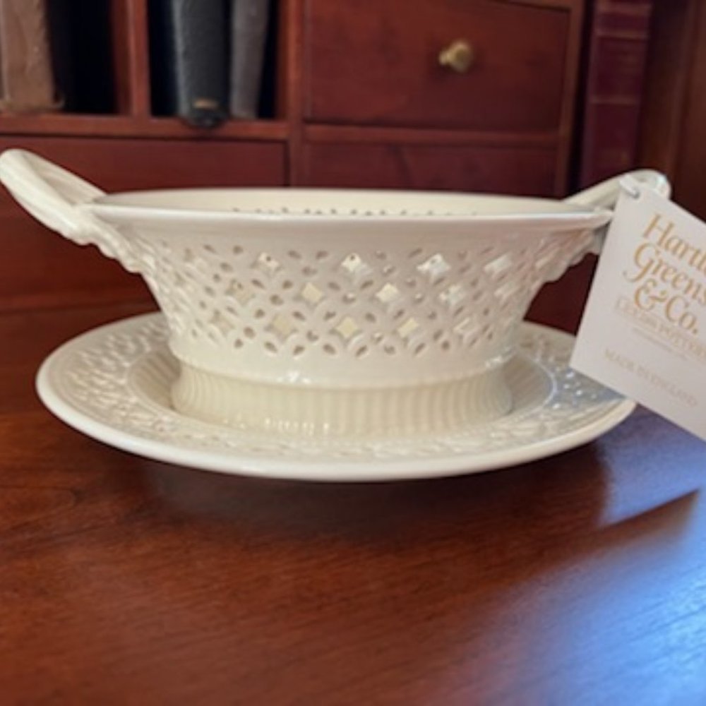 HARTLEY GREENS & CO LEEDS CREAMWARE CHERRY BASKET & SIDE PLATE NEW IN BOX